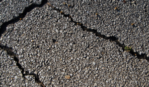 fix-asphalt-crack